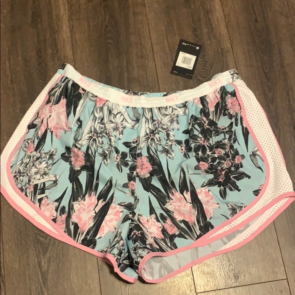 Beautiful Nike Dri Fit shorts!